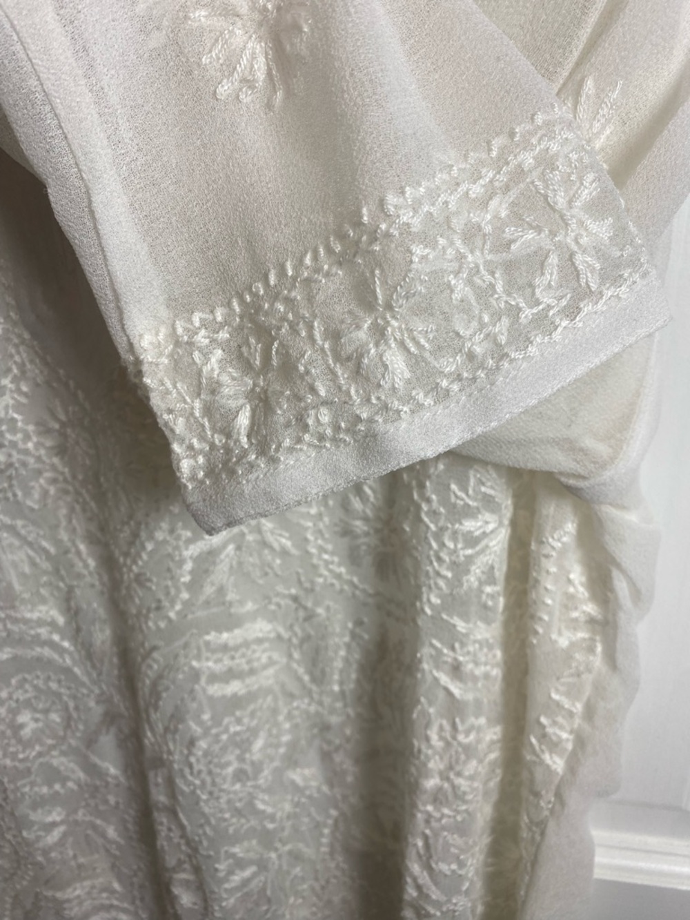 Shubham White Chikankari Embroidered Rayon Tunic Blouse Extra Large Boho Luxe - Picture 9 of 9